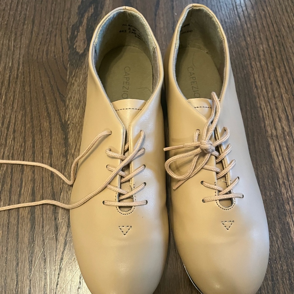 Capezio Women's Tan Tic Tap Toe Tap Shoes with Lace Up design
